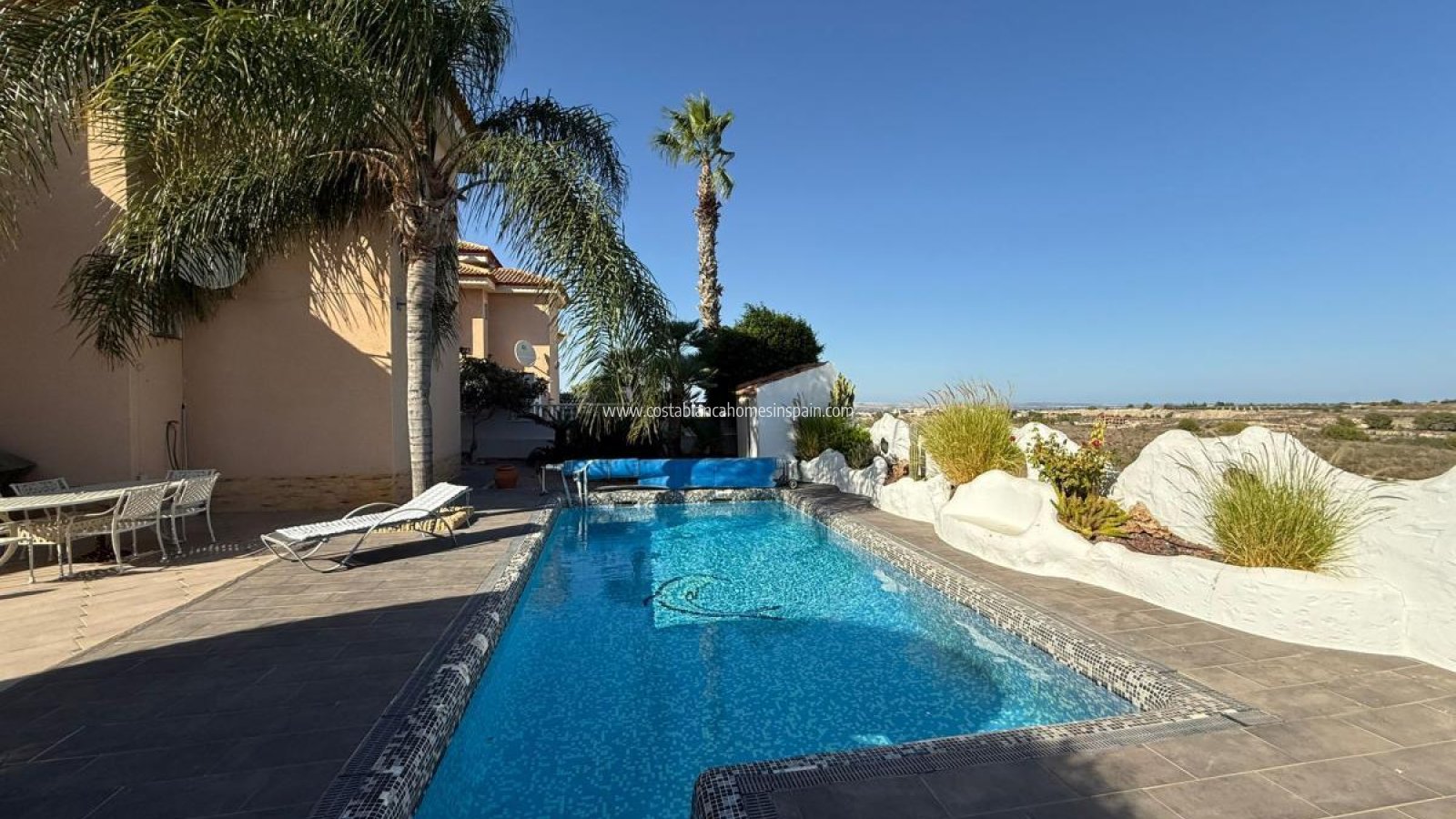 Resale - Detached Villa - San Miguel de Salinas