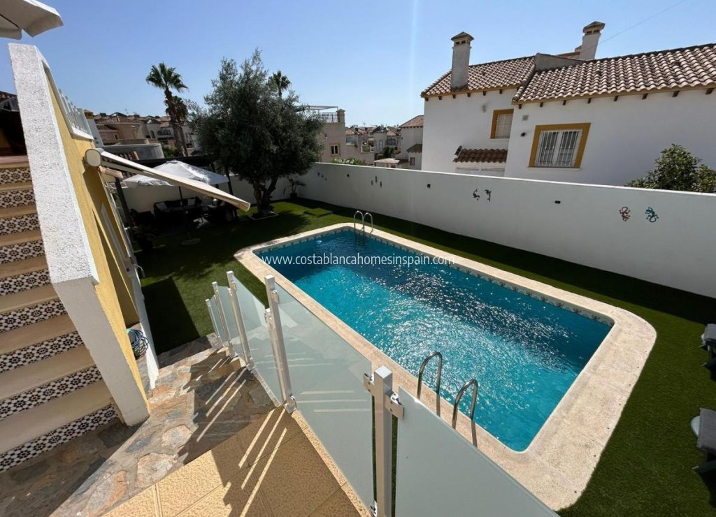 Resale - Detached Villa - San Miguel de Salinas