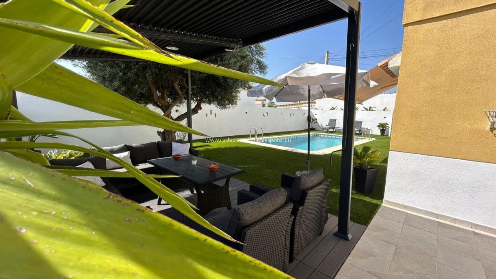 Resale - Detached Villa - San Miguel de Salinas