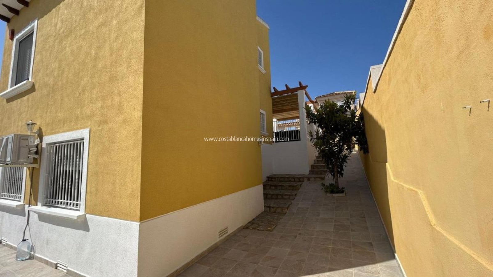 Resale - Detached Villa - San Miguel de Salinas