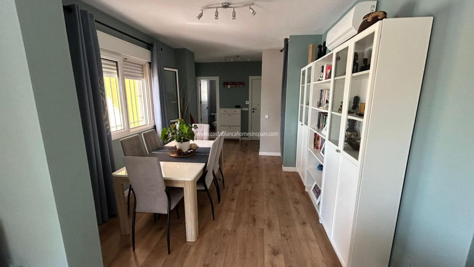 Resale - Detached Villa - San Miguel de Salinas