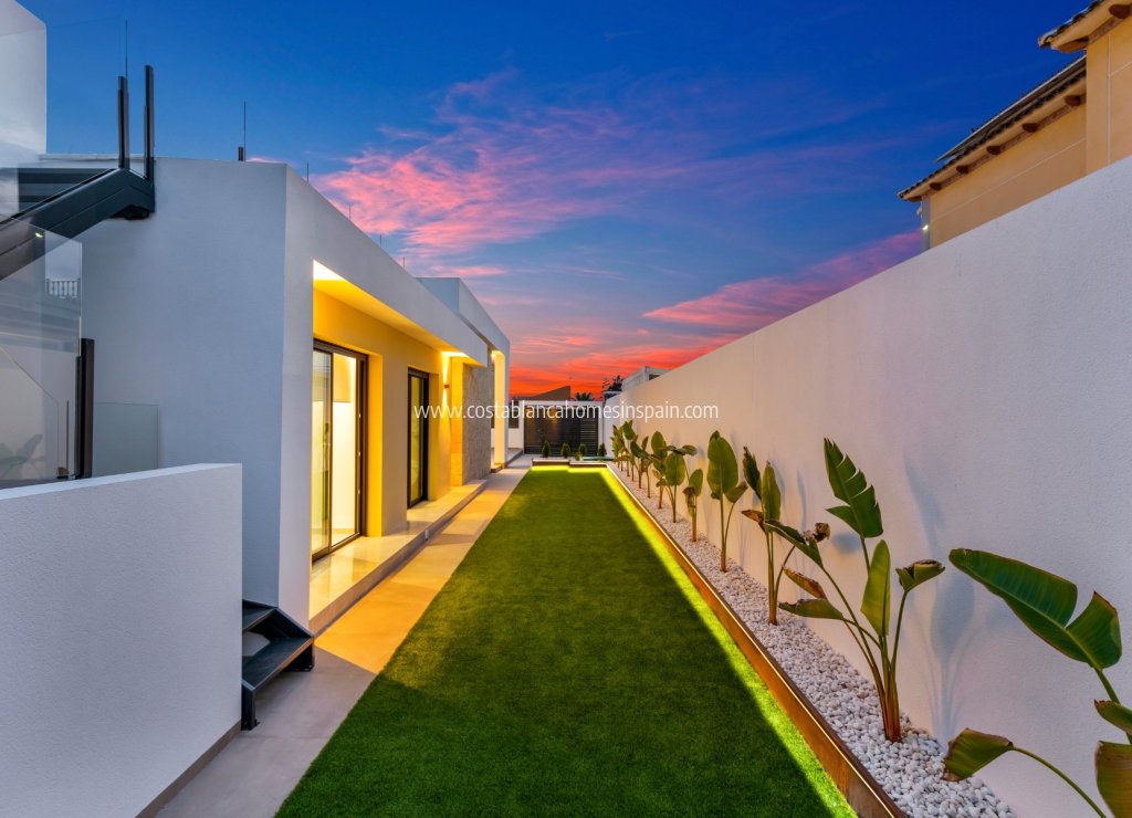 Resale - Detached Villa - Torrevieja - El chaparral