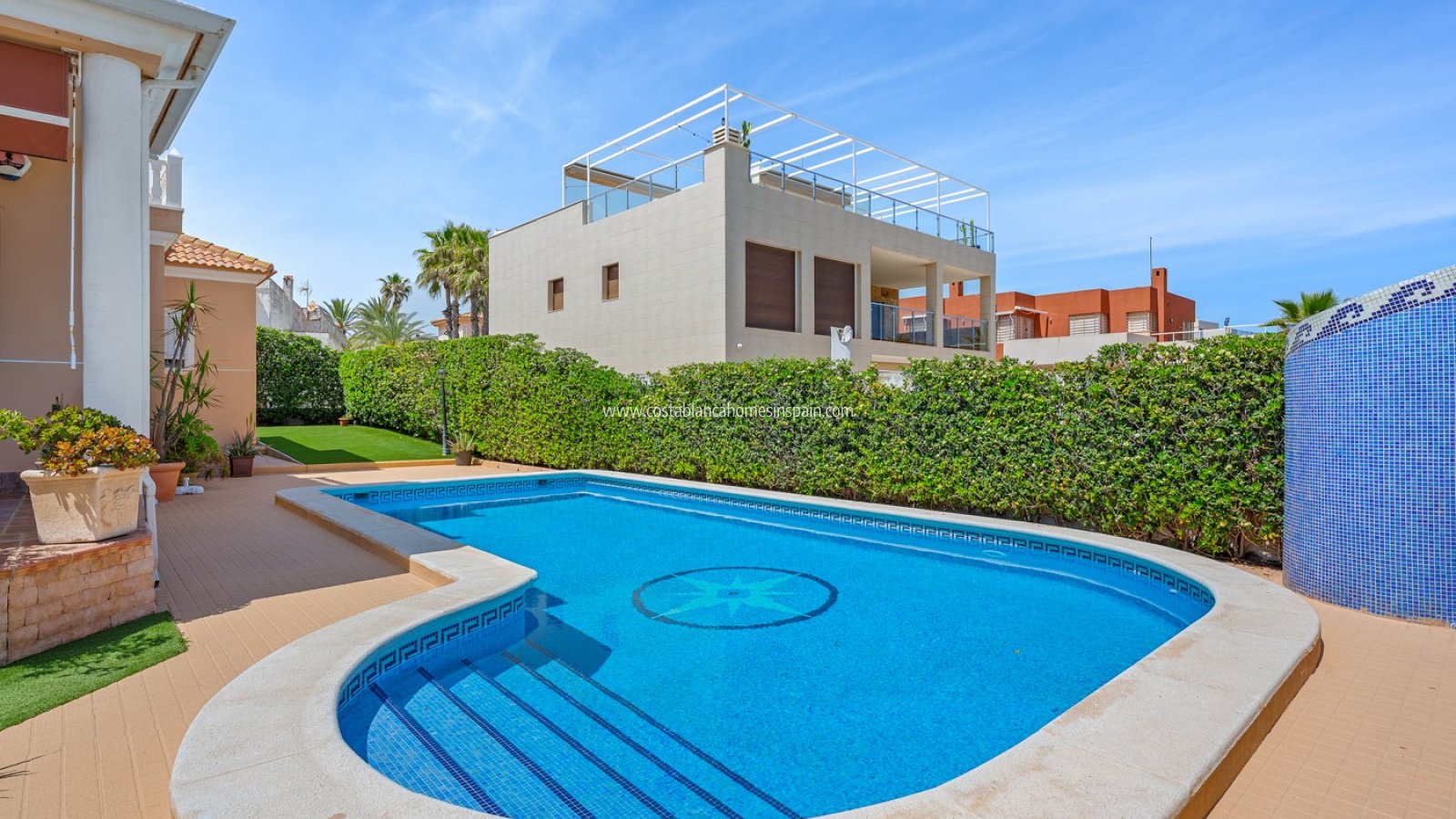 Resale - Detached Villa - Torrevieja - La Mata