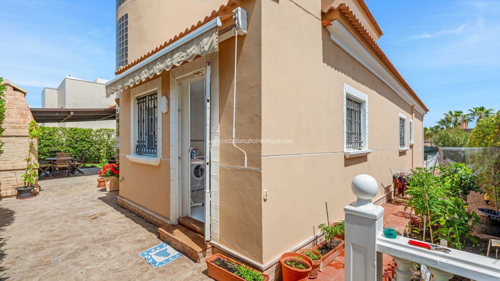 Resale - Detached Villa - Torrevieja - La Mata