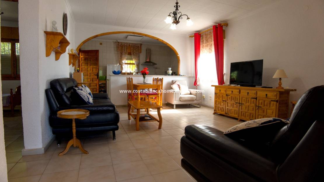 Resale - Detached Villa - Torrevieja - La Siesta - El Salado -  Torreta