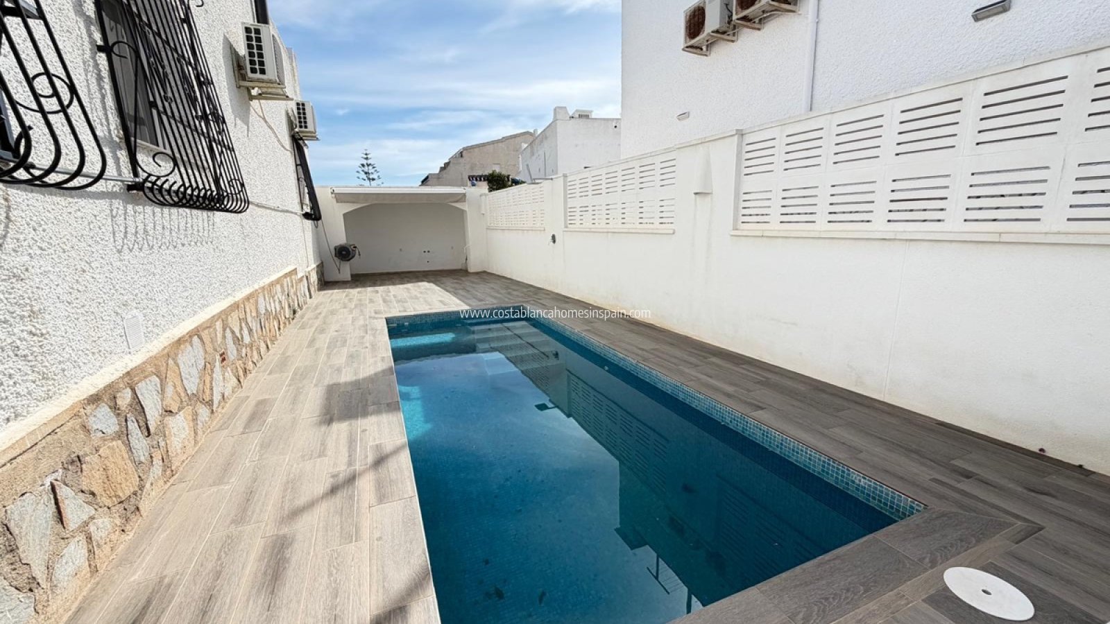 Resale - Detached Villa - Villamartin - Blue Lagoon