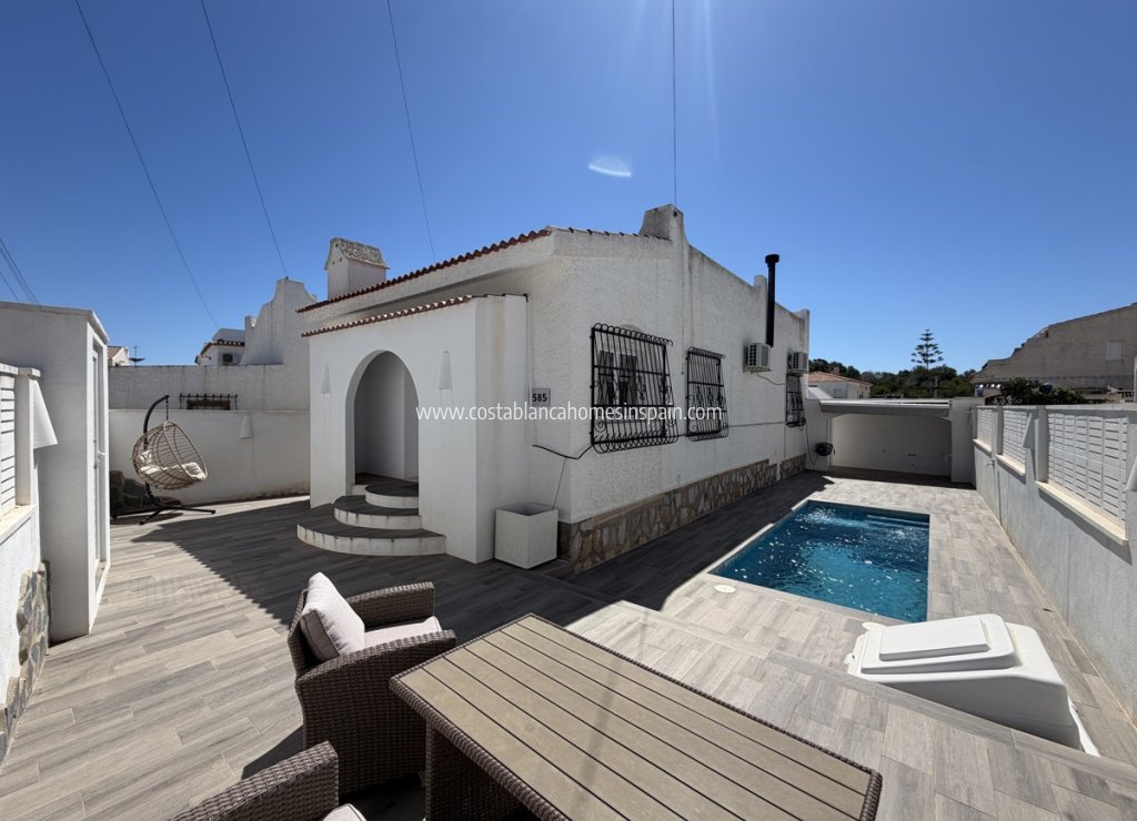 Resale - Detached Villa - Villamartin - Blue Lagoon