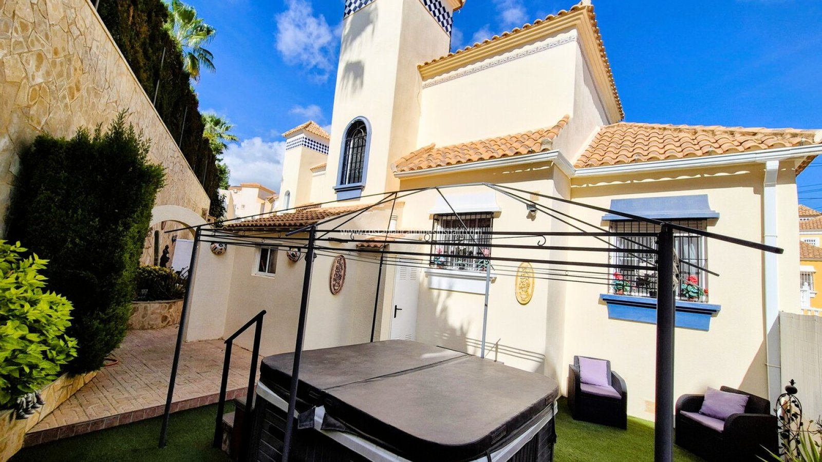 Resale - Detached Villa - Villamartin - Costa Blanca