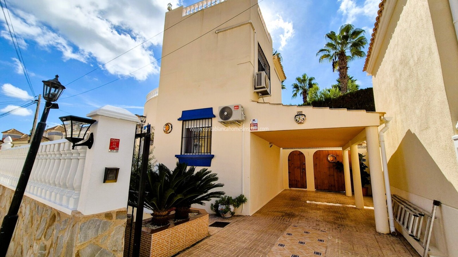 Resale - Detached Villa - Villamartin - Costa Blanca