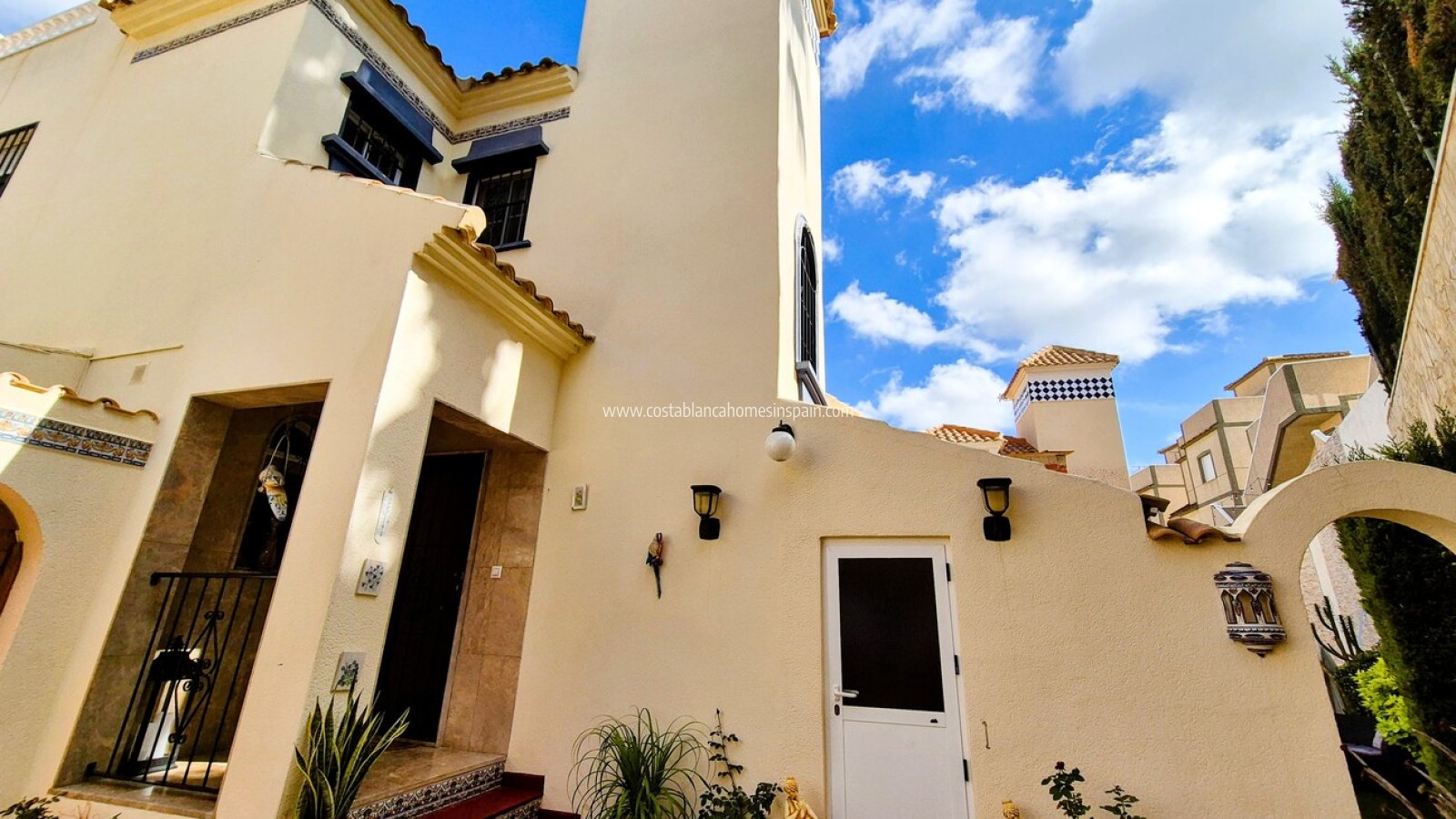 Resale - Detached Villa - Villamartin - Costa Blanca