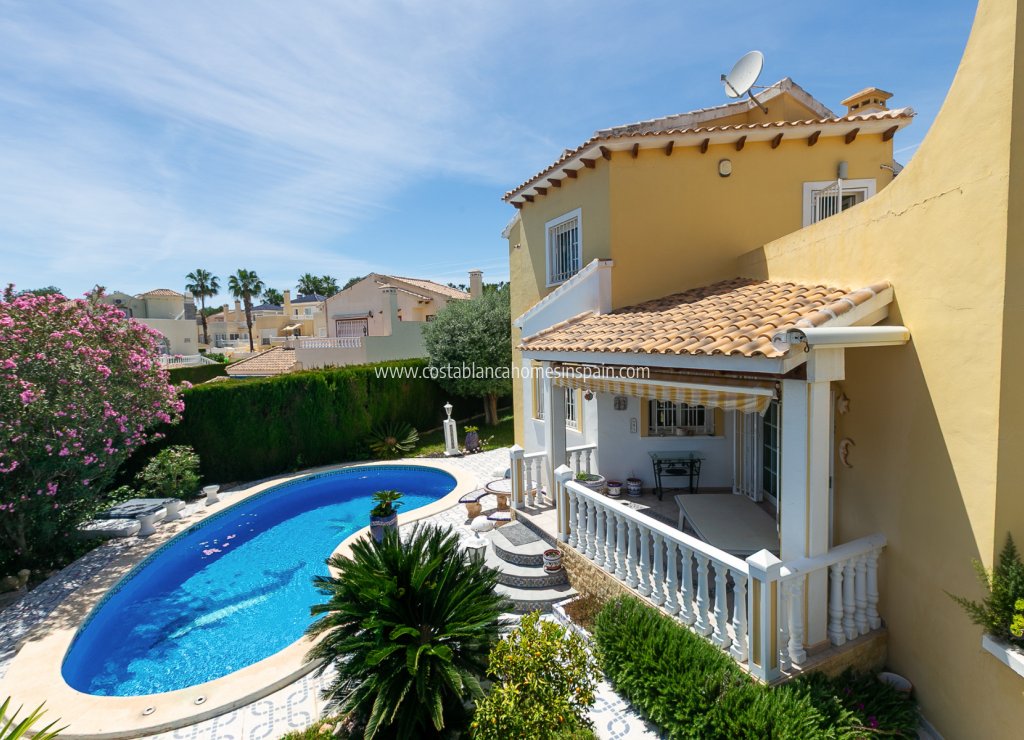 Resale - Detached Villa - Villamartin - Rioja