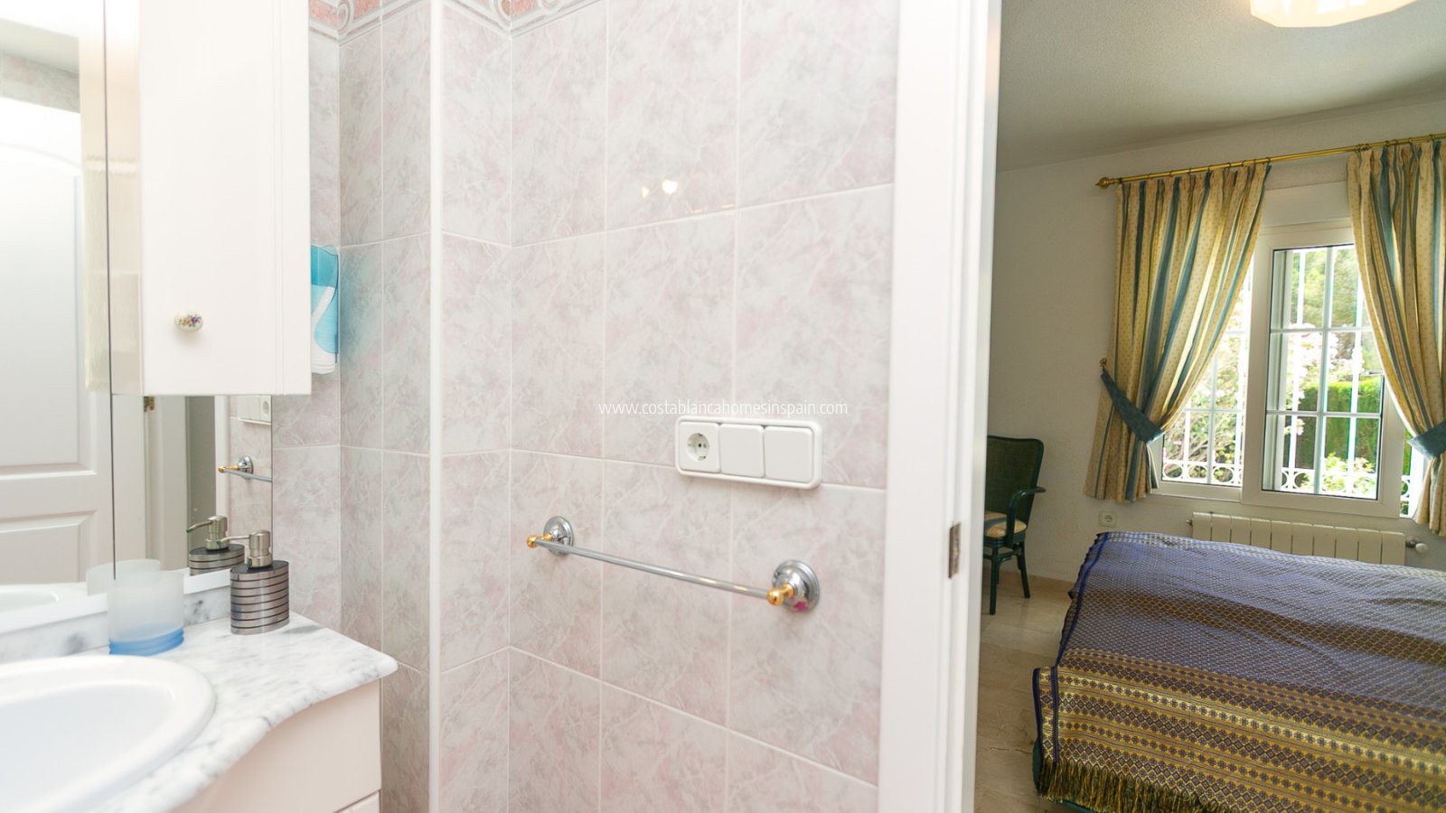 Resale - Detached Villa - Villamartin - Rioja