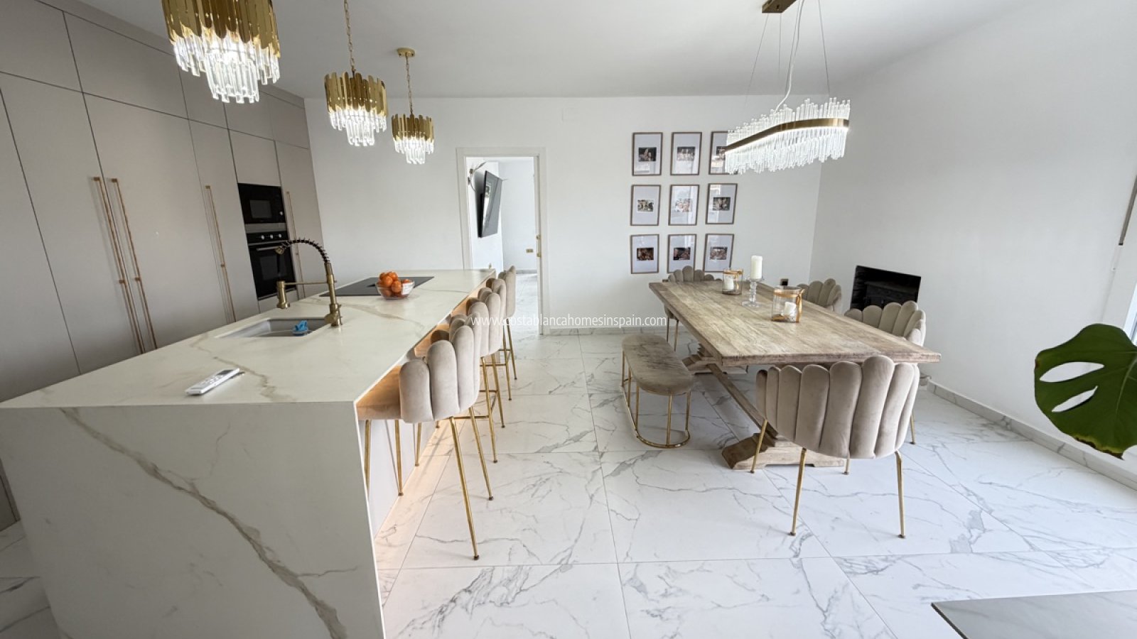 Resale - Detached Villa - Villamartin