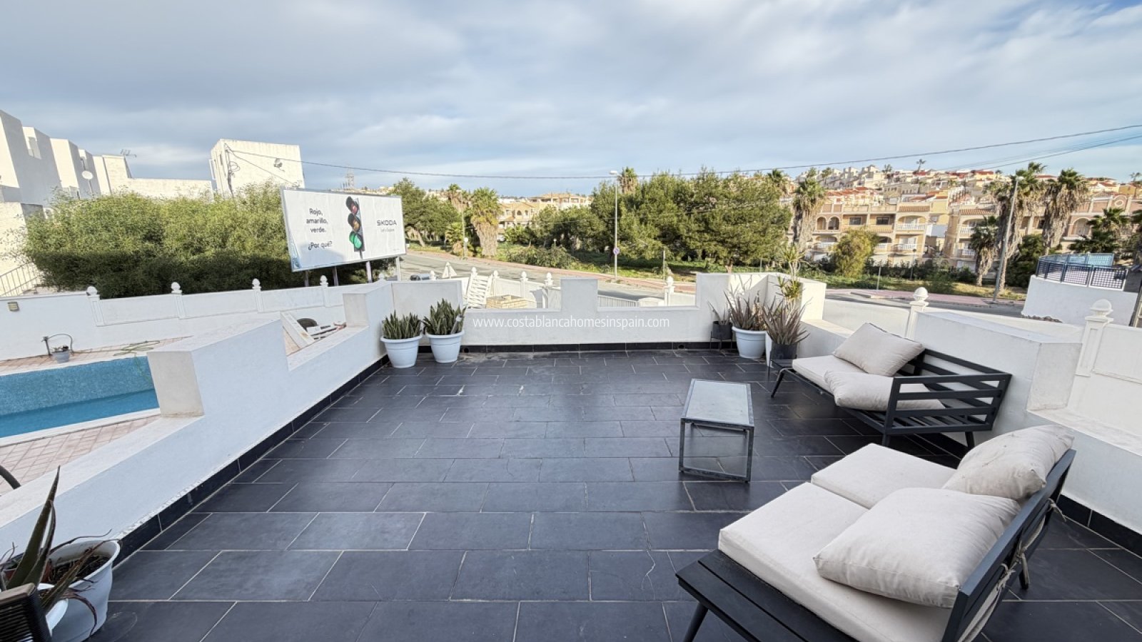 Resale - Detached Villa - Villamartin