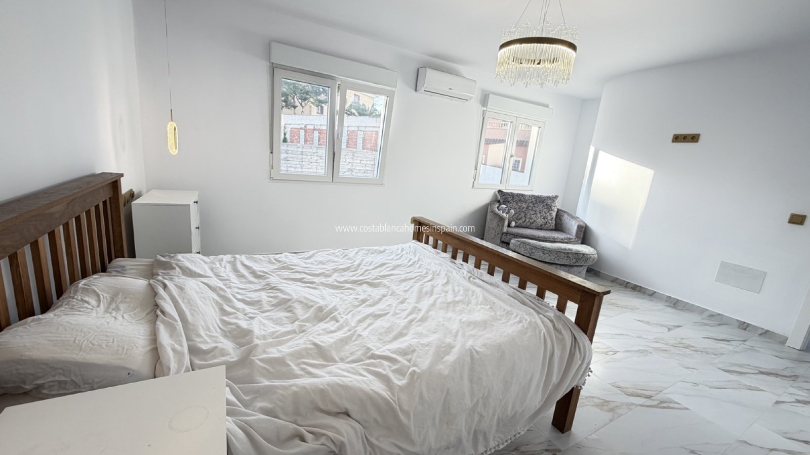 Resale - Detached Villa - Villamartin