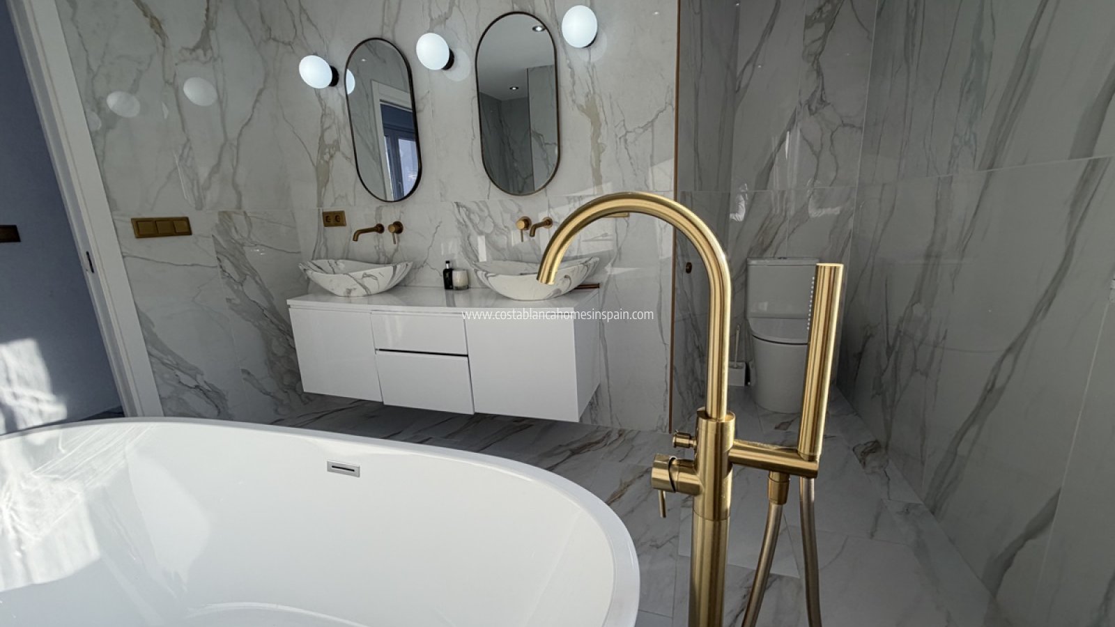 Resale - Detached Villa - Villamartin