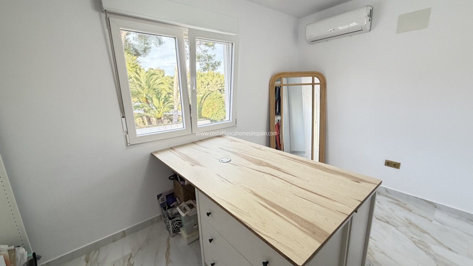 Resale - Detached Villa - Villamartin