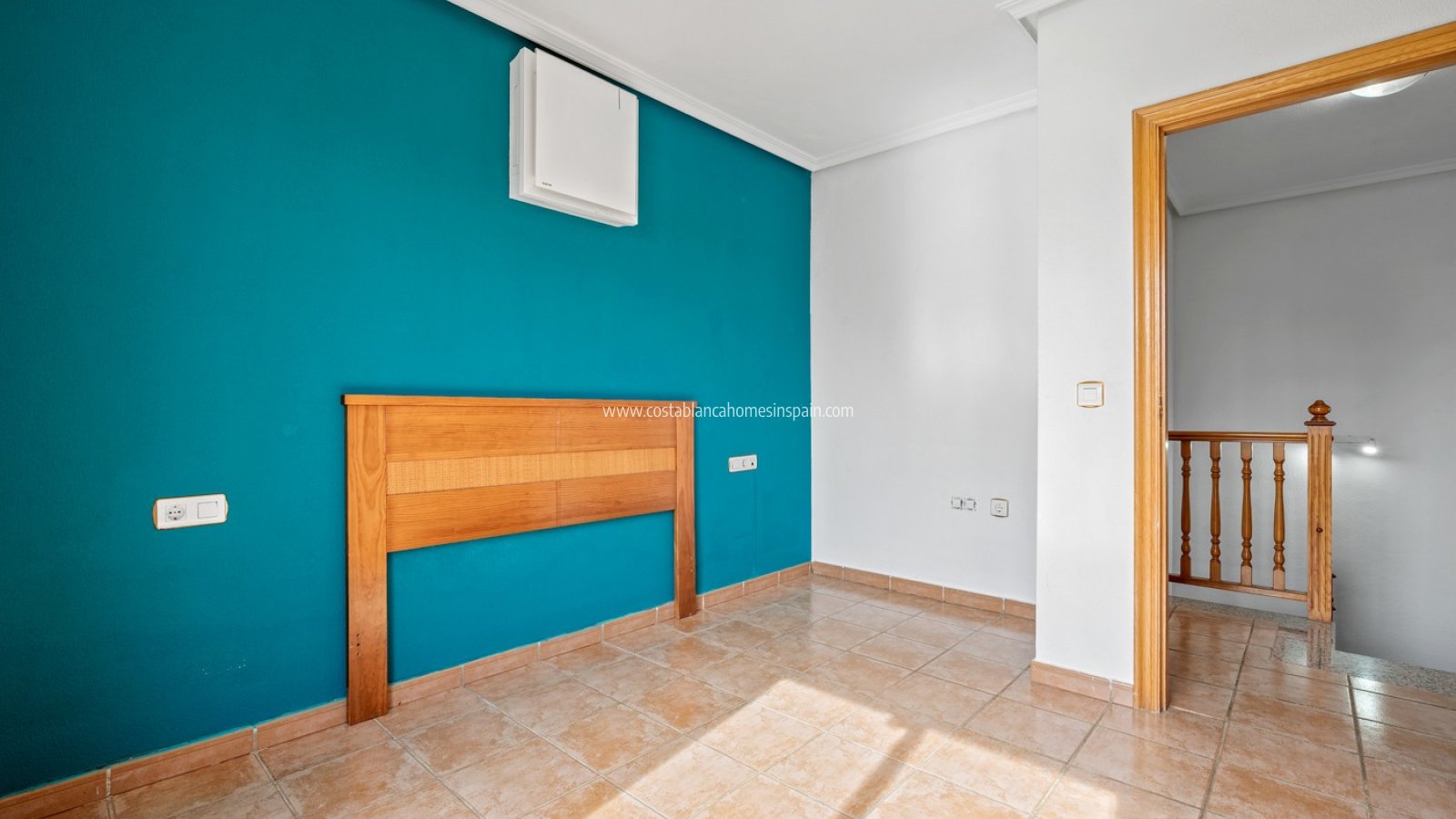 Resale - Detached Villa - Villamartin