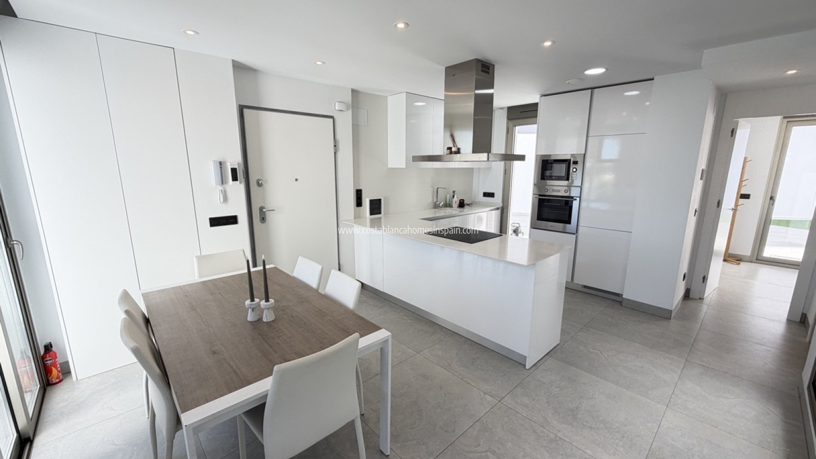 Resale - Detached Villa - Villamartin