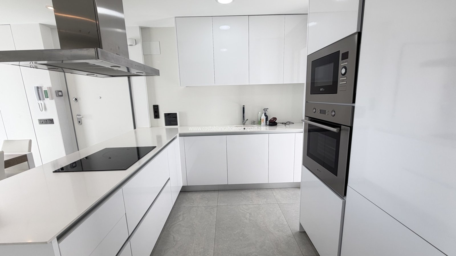 Resale - Detached Villa - Villamartin