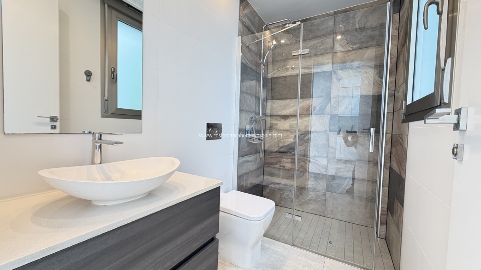 Resale - Detached Villa - Villamartin