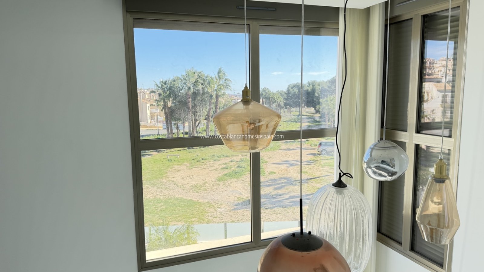 Resale - Detached Villa - Villamartin