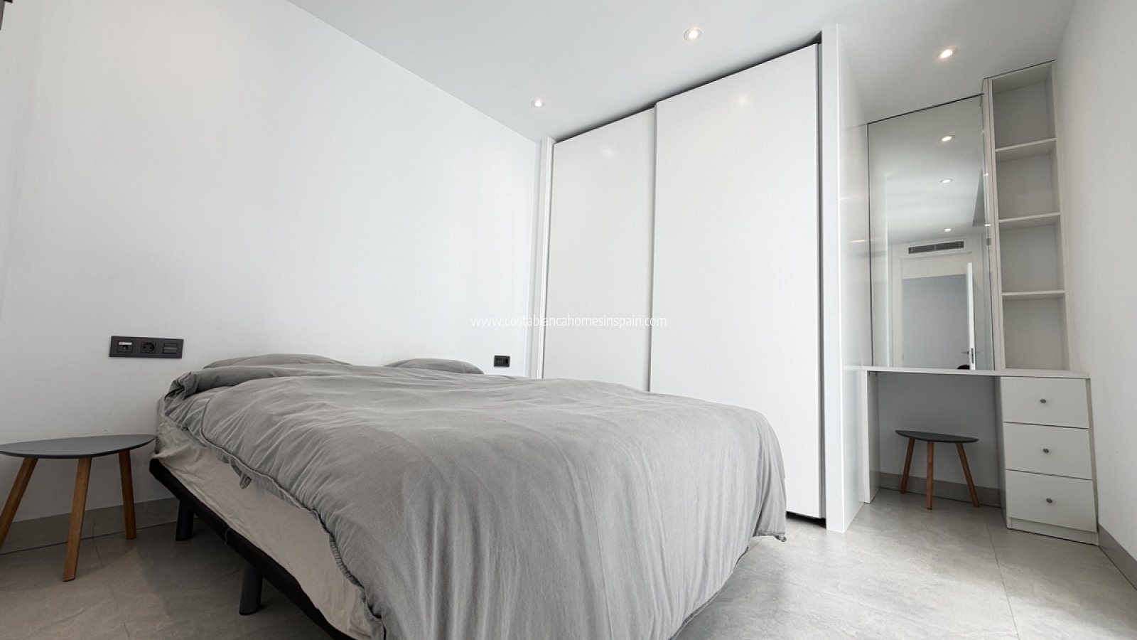 Resale - Detached Villa - Villamartin