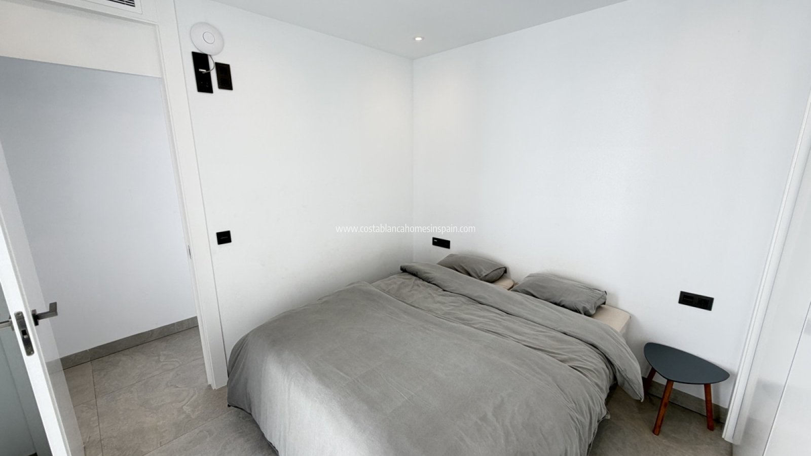 Resale - Detached Villa - Villamartin