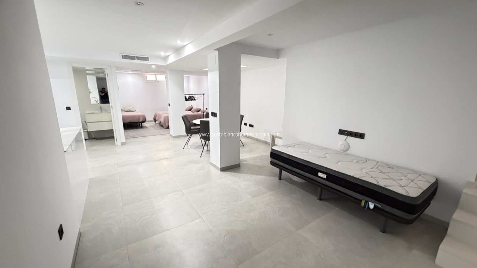 Resale - Detached Villa - Villamartin