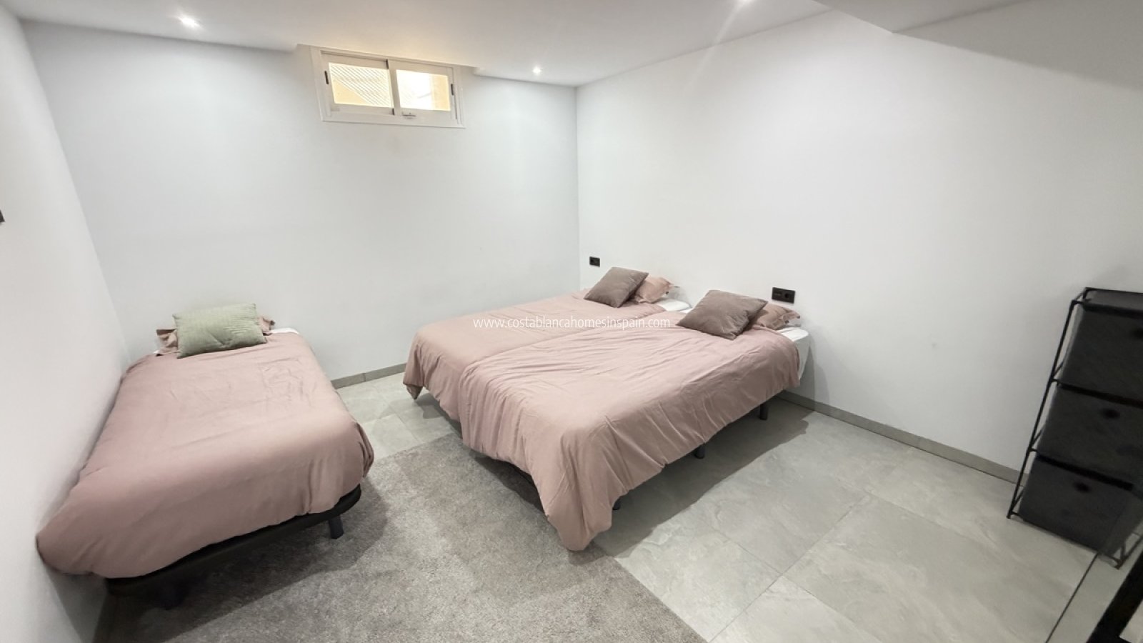 Resale - Detached Villa - Villamartin