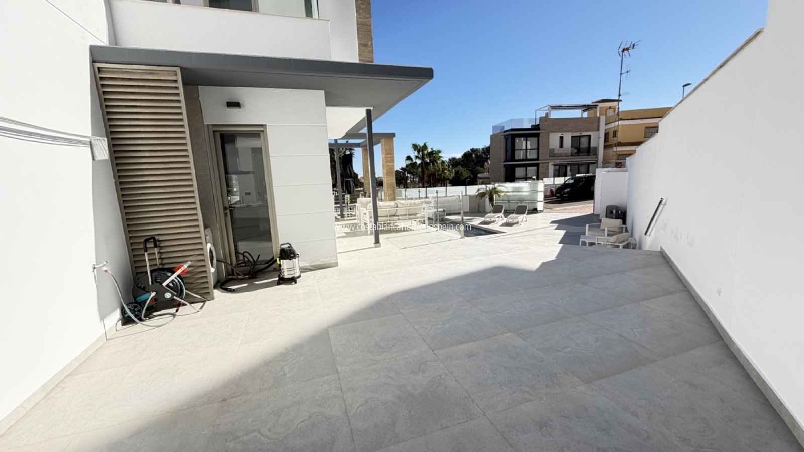 Resale - Detached Villa - Villamartin