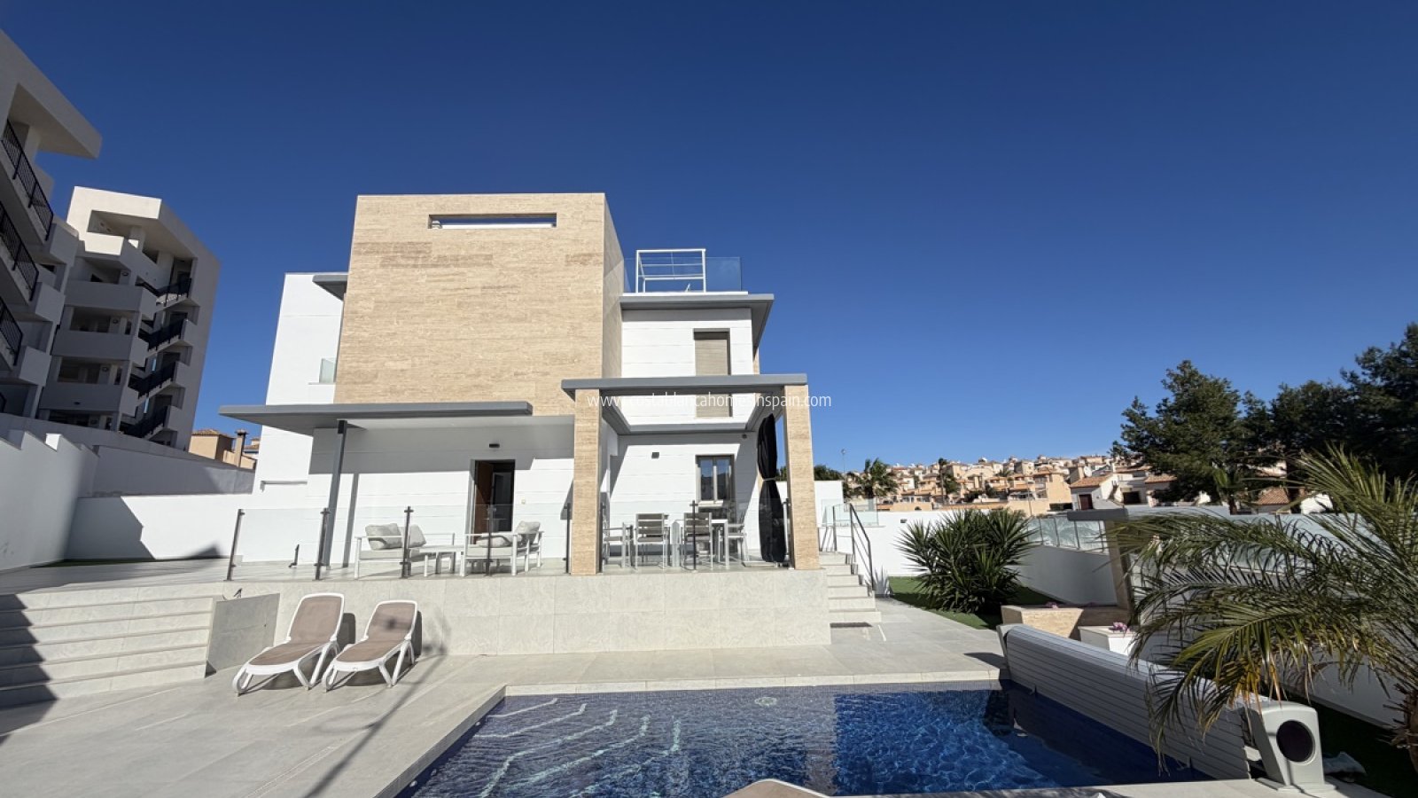 Resale - Detached Villa - Villamartin