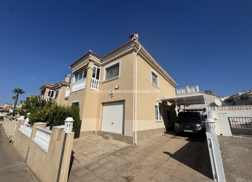 Resale - Detached Villa - Villamartin