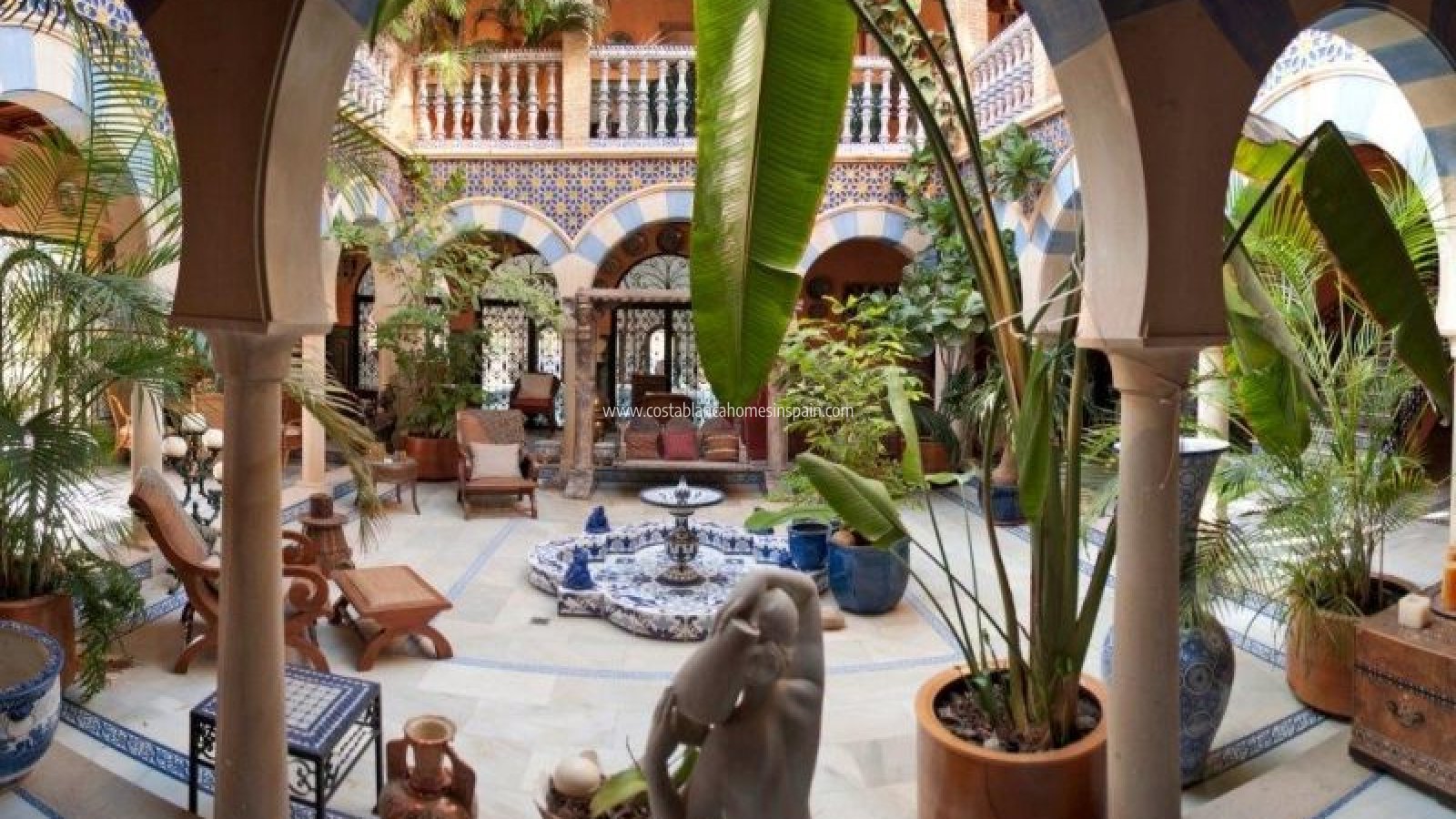 Resale - Detached Villa - Villamartin