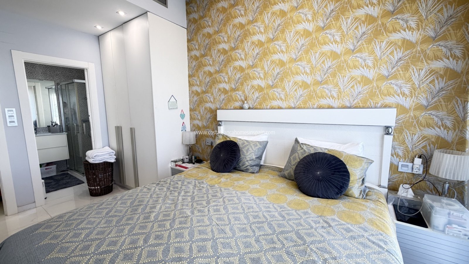 Resale - Detached Villa - Villamartin