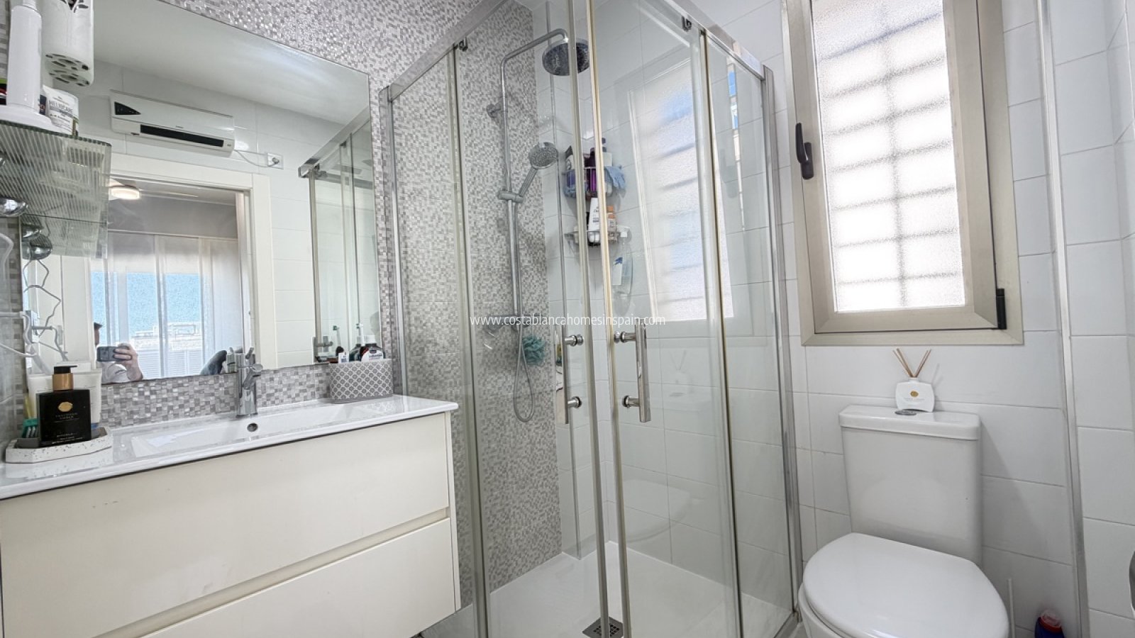 Resale - Detached Villa - Villamartin