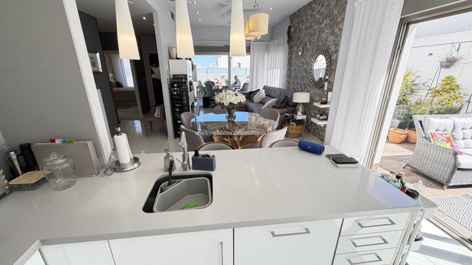 Resale - Detached Villa - Villamartin