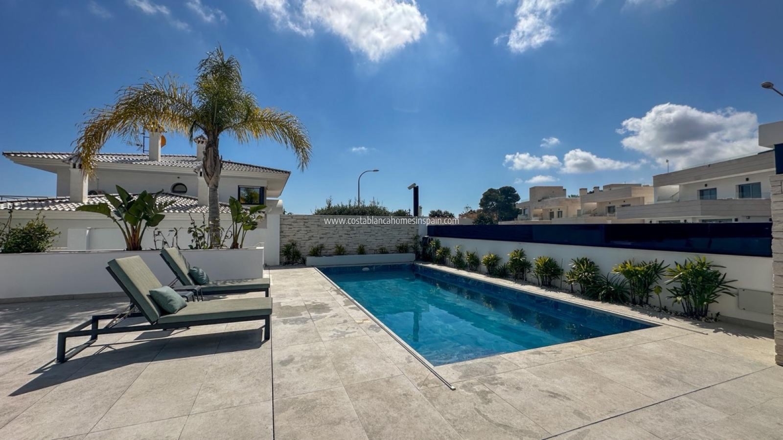 Resale - Detached Villa - Villamartin