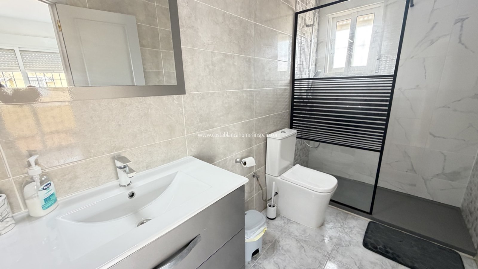 Resale - Detached Villa - Villamartin