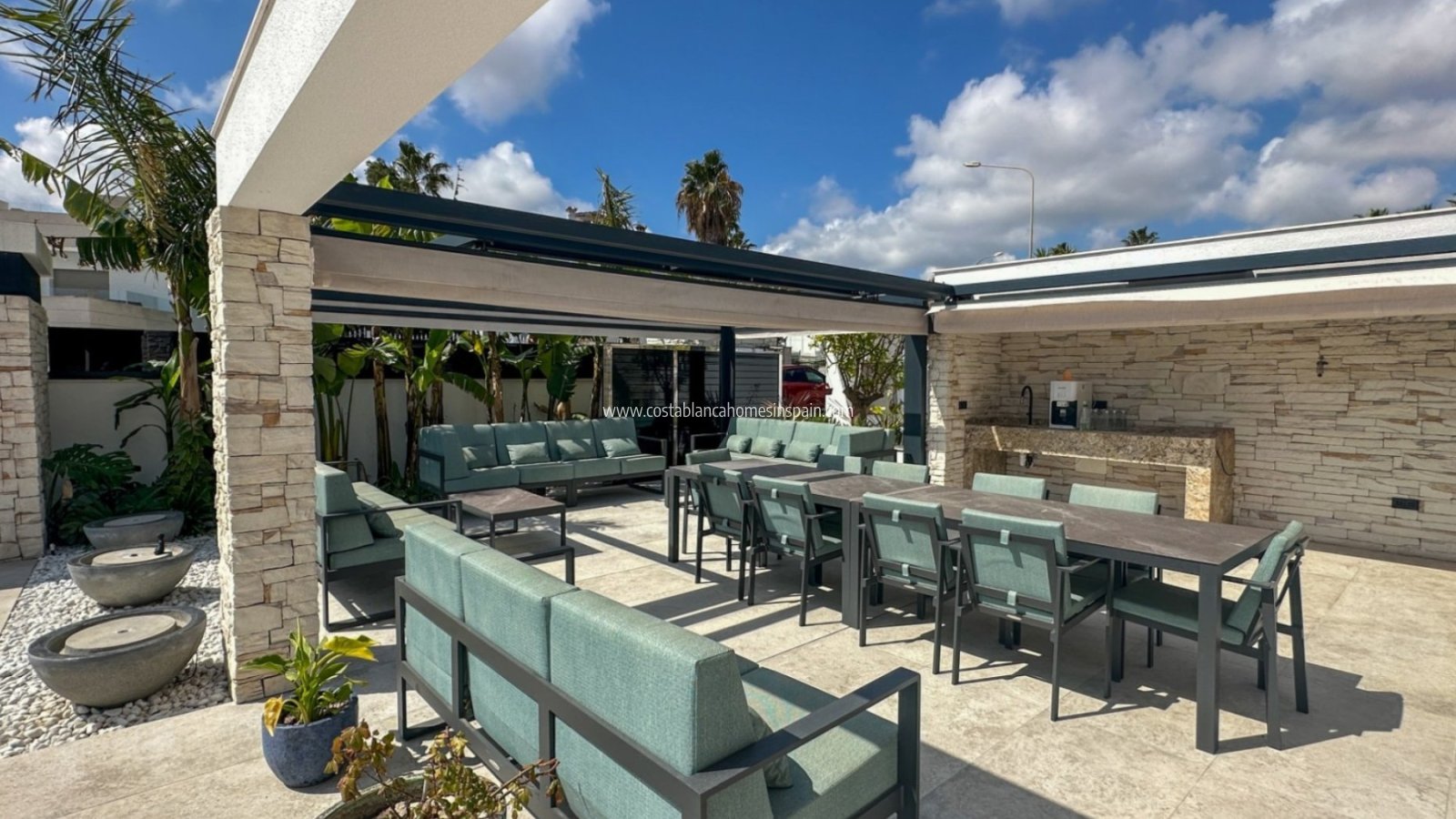 Resale - Detached Villa - Villamartin