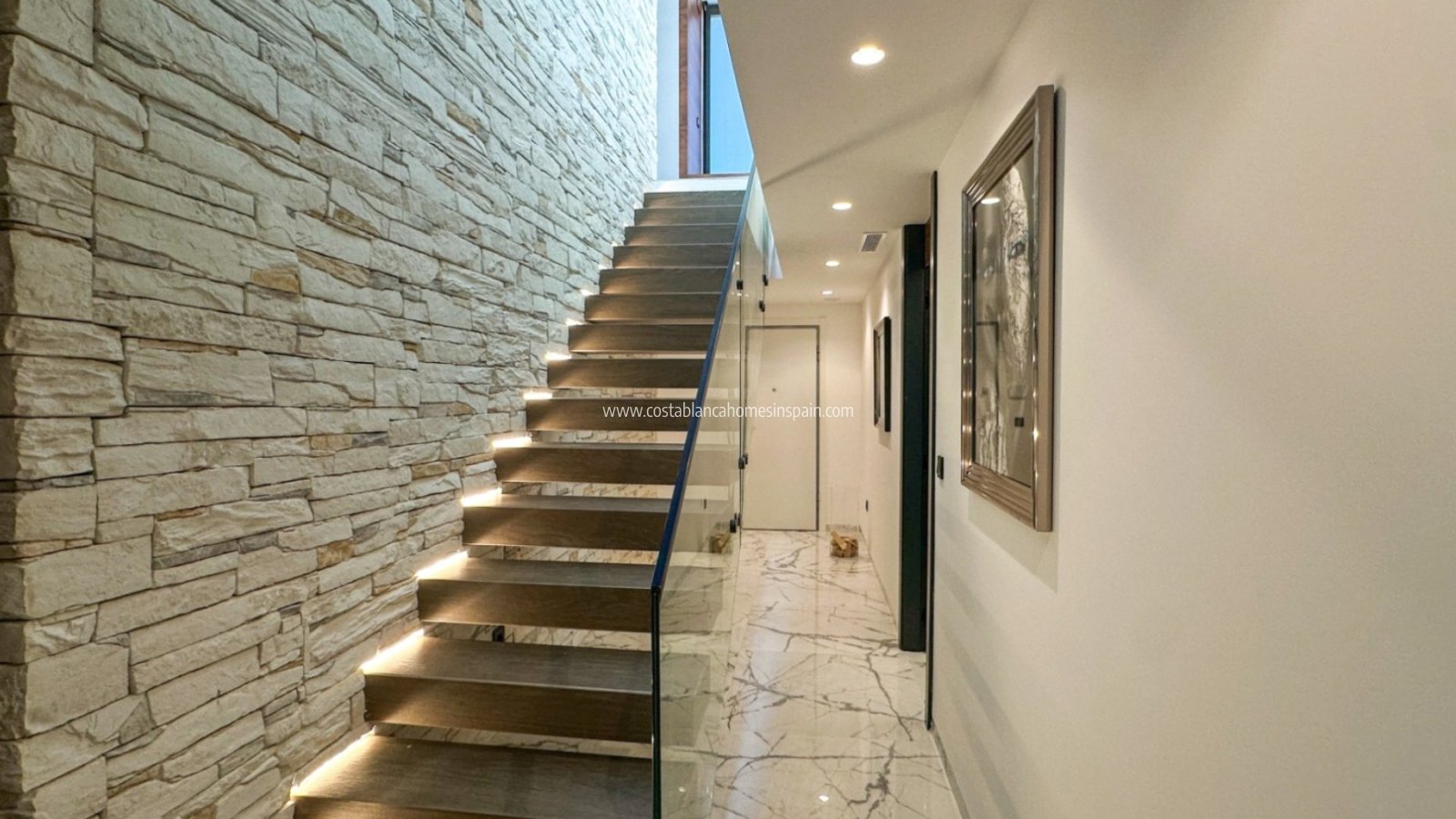 Resale - Detached Villa - Villamartin