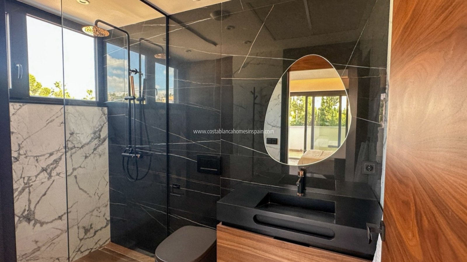 Resale - Detached Villa - Villamartin
