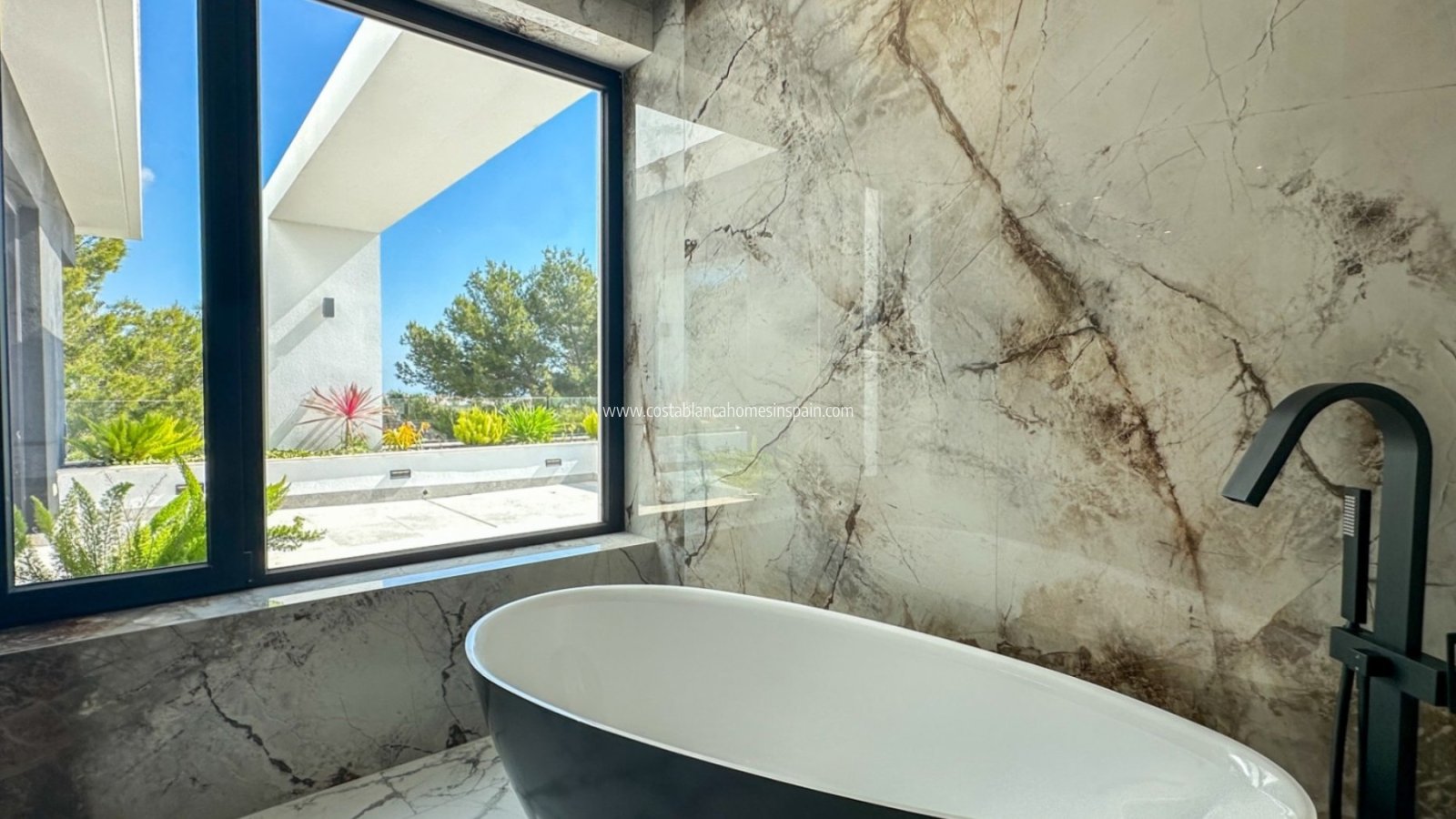 Resale - Detached Villa - Villamartin