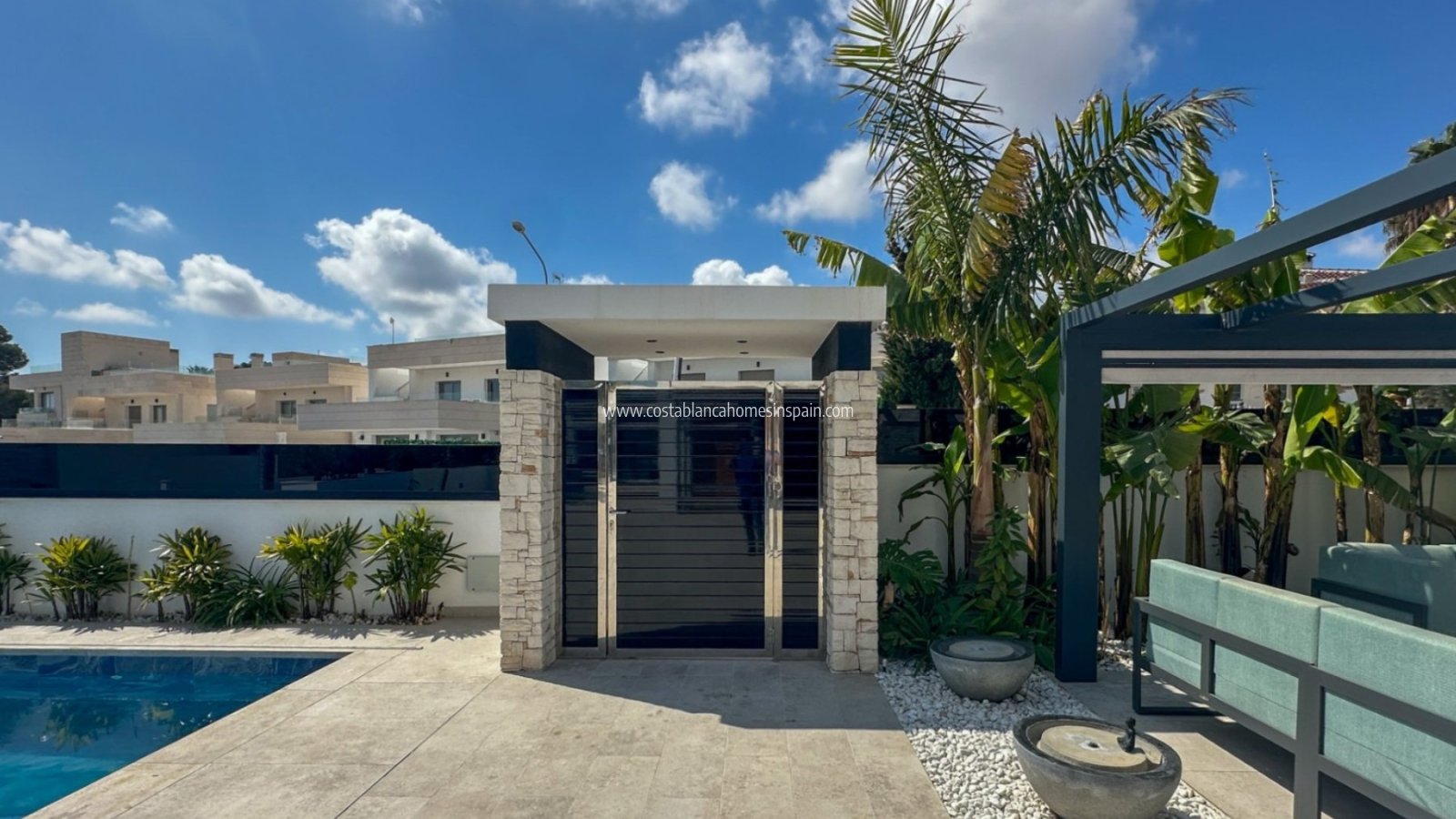 Resale - Detached Villa - Villamartin