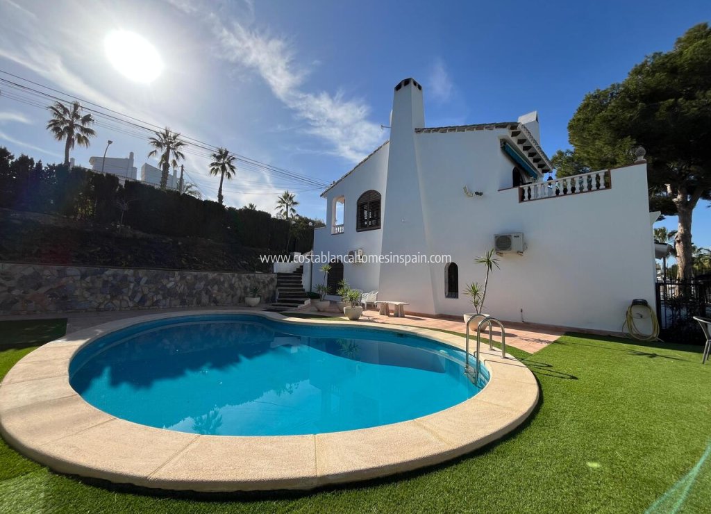Resale - Detached Villa - Villamartin