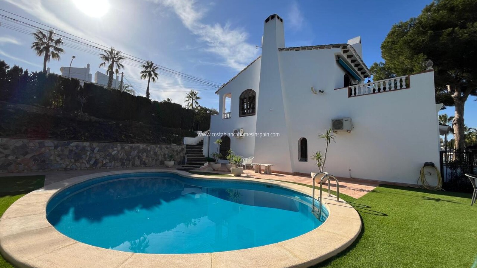 Resale - Detached Villa - Villamartin