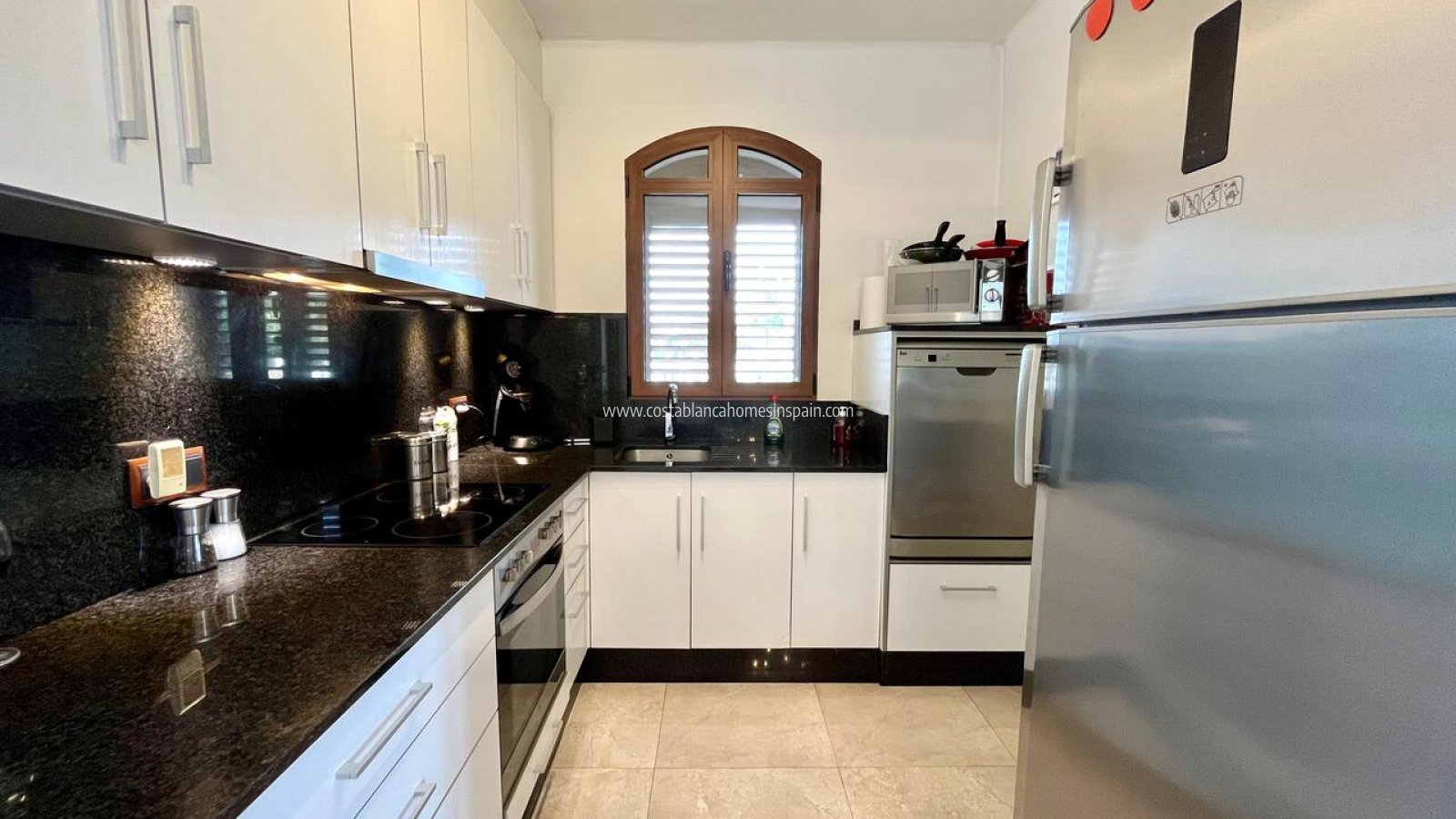 Resale - Detached Villa - Villamartin