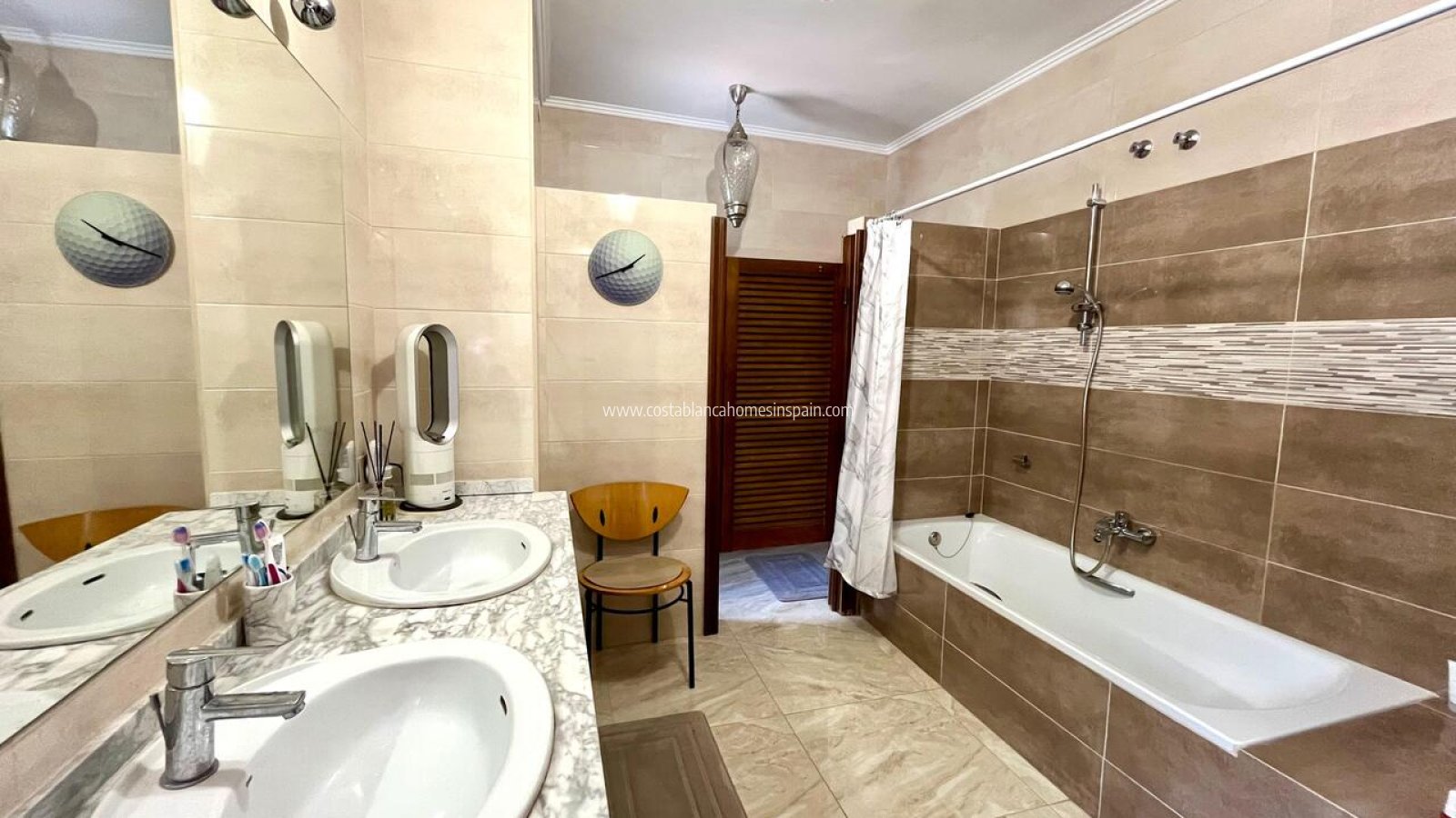 Resale - Detached Villa - Villamartin
