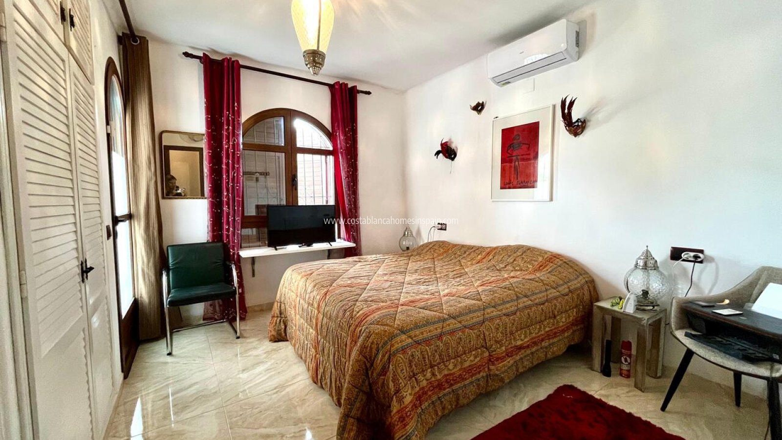 Resale - Detached Villa - Villamartin