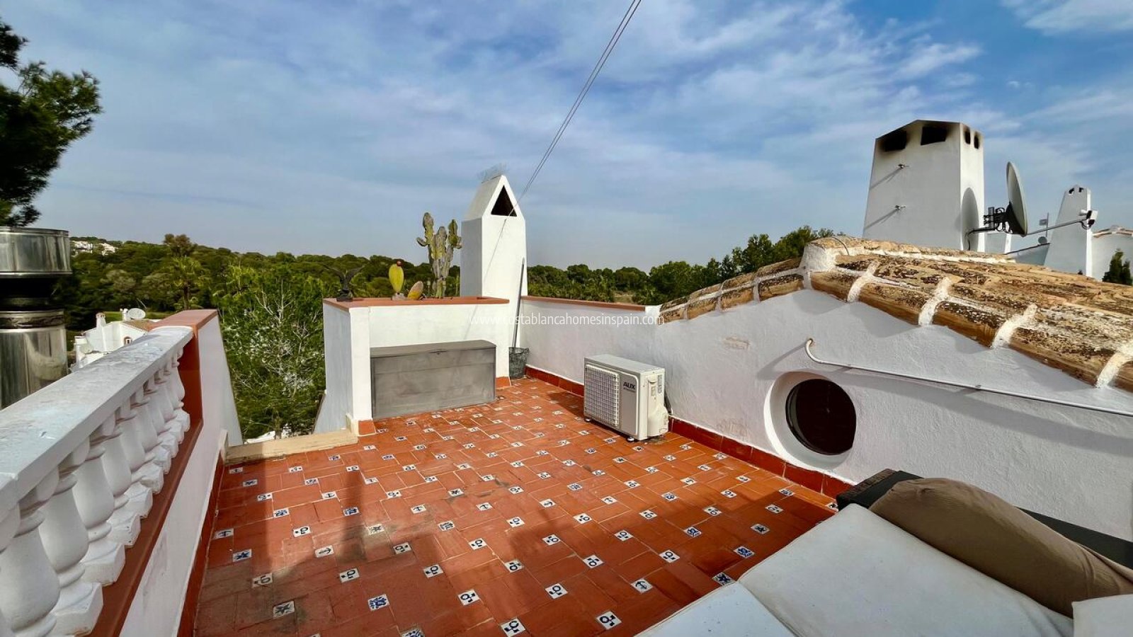 Resale - Detached Villa - Villamartin